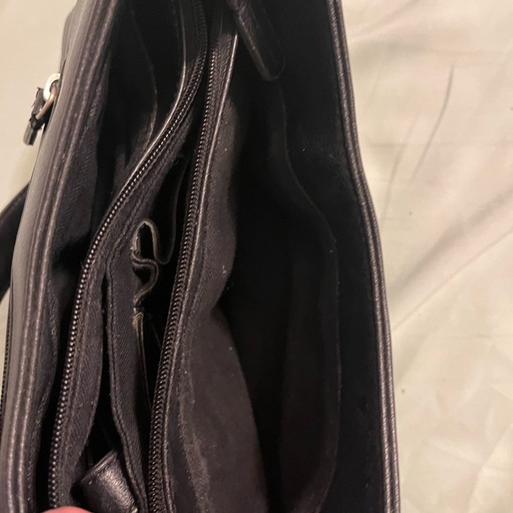 Vintage Liz Claiborne Elegant Black Shoulder Bag - Picture 6 of 6